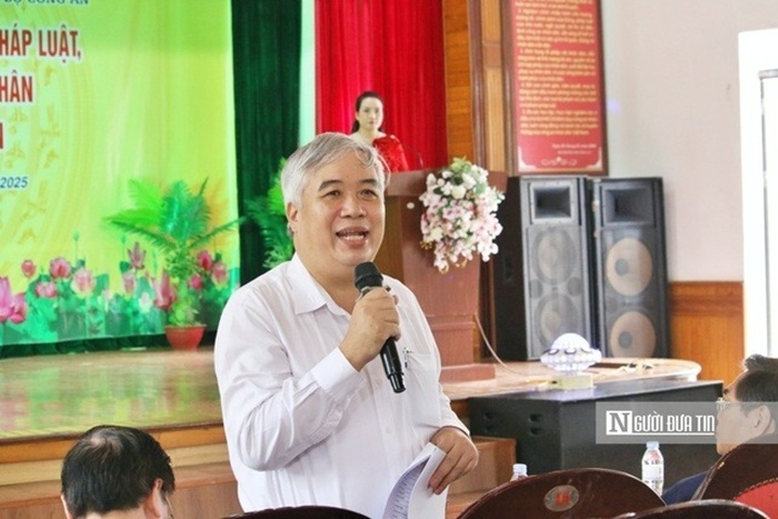 PGS.TS Nguyễn Thanh Nam – Chi hội trưởng Chi hội luật gia Viện trưởng Viện nghiên cứu Đào tạo Kinh tế Tài chính tham gia trả lời các câu hỏi.