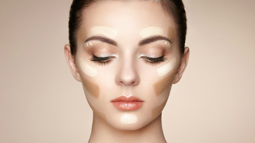 Kỹ thuật tạo khối này sẽ đem lại hiệu ứng gương mặt gọn gàng hơn nhiều