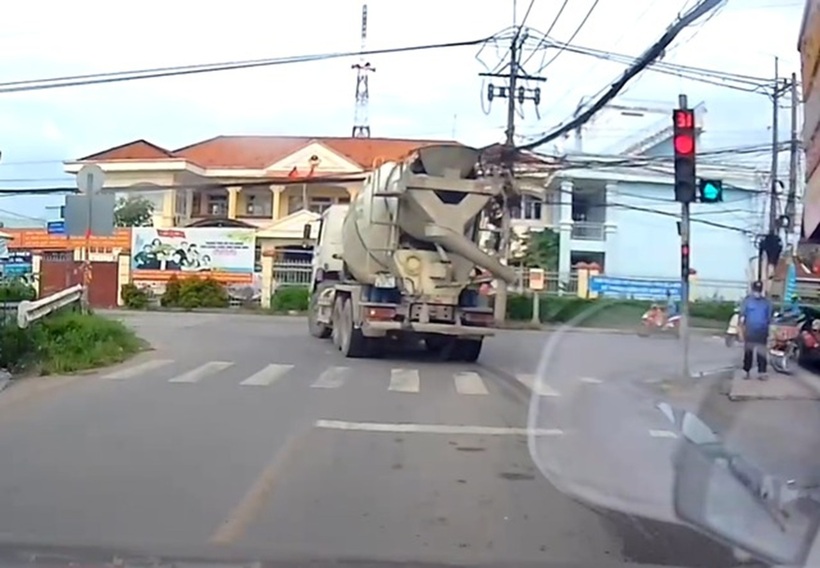 Hình ảnh ghi lại sự việc. Ảnh: Thanh Niên