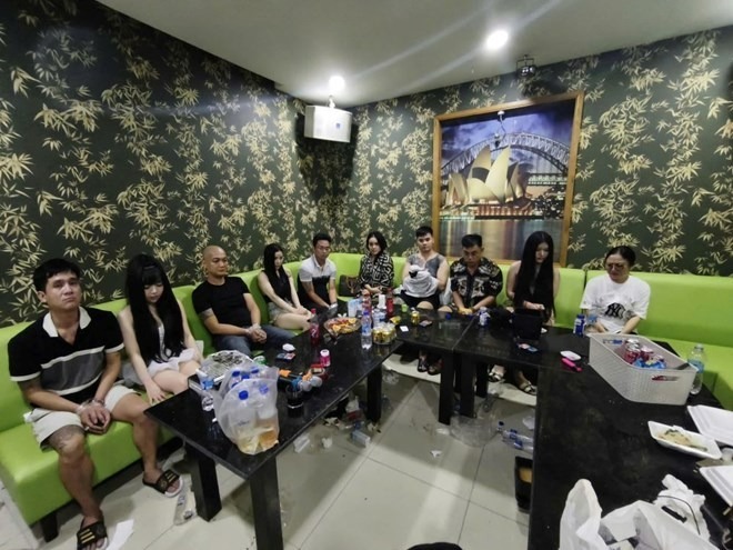 Đà Nẵng bắt quả tang 10 nam nữ phê ma túy trong quán karaoke. (Ảnh: Công an TP.Đà Nẵng)