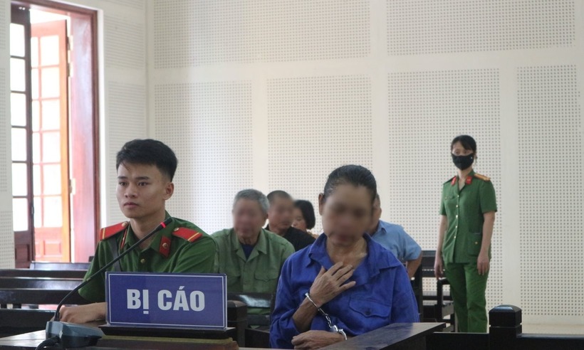 Bị cáo Nguyễn Thị Dung lĩnh án 8 năm tù. (Ảnh: Công lý)