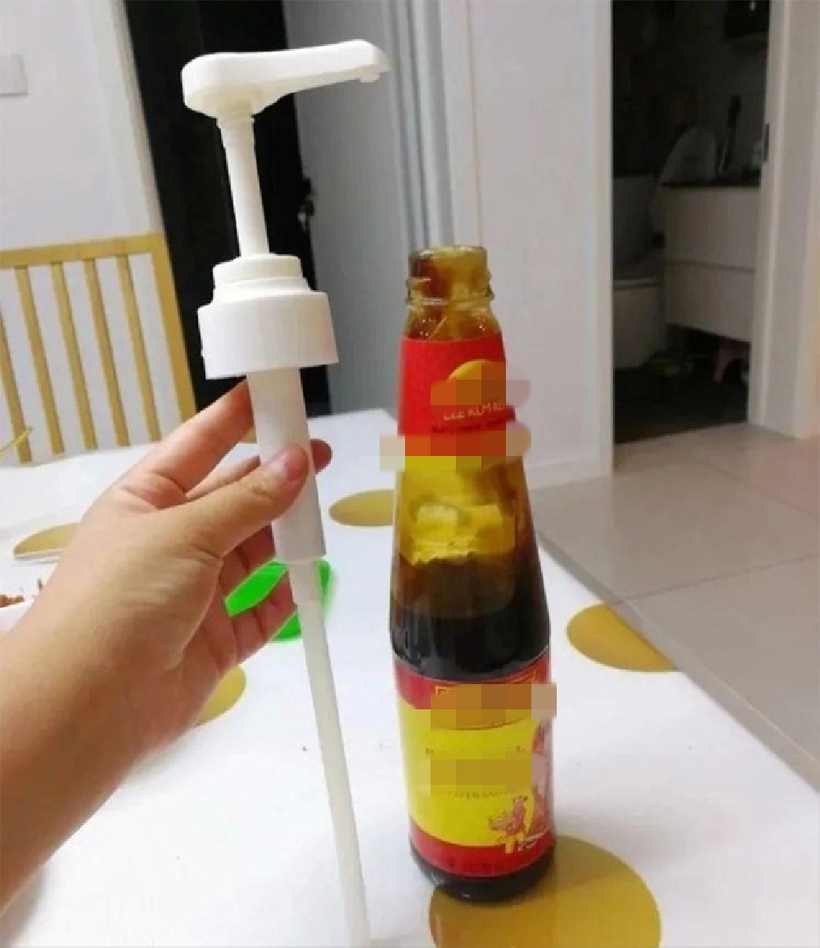 Vòi bơm lấy dầu hào.