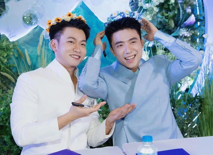 Nhà sáng tạo nội dung Ninh Anh Bùi và Nguyễn Tùng Dương. (Ảnh: FBNV)