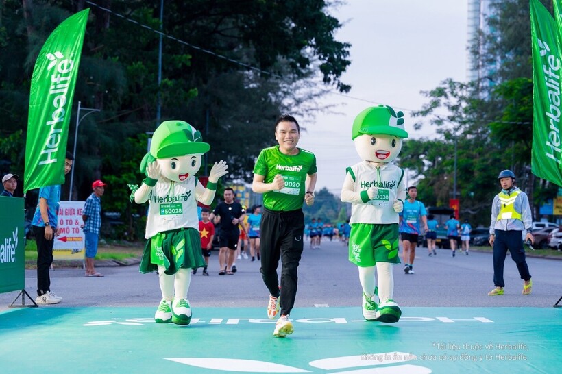 Herbalife Việt Nam cùng giải chạy VnExpress Marathon Cần Thơ 2025 khuyến khích lối sống năng động - 1