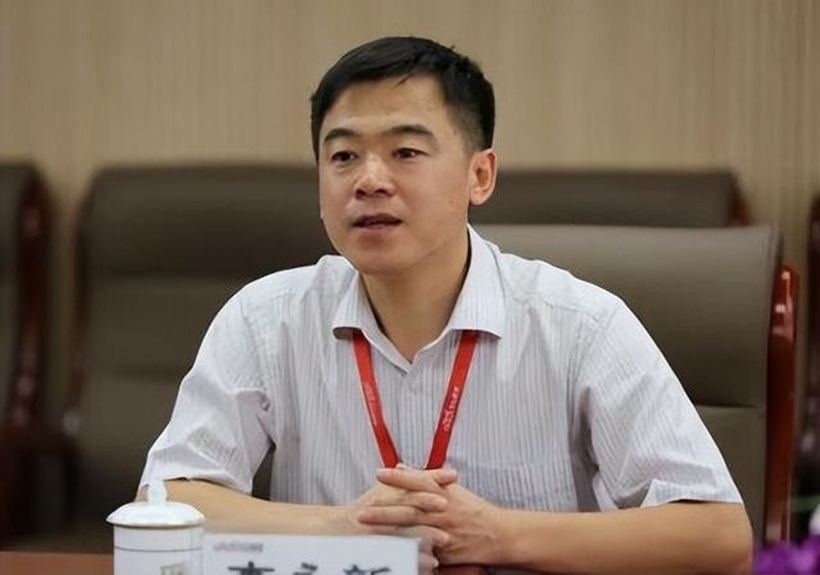 Lý Vĩnh Tân (sinh năm 1976) là con út trong một gia đình trí thức tại Thông Hóa, Cát Lâm, Trung Quốc. Ảnh: Baidu