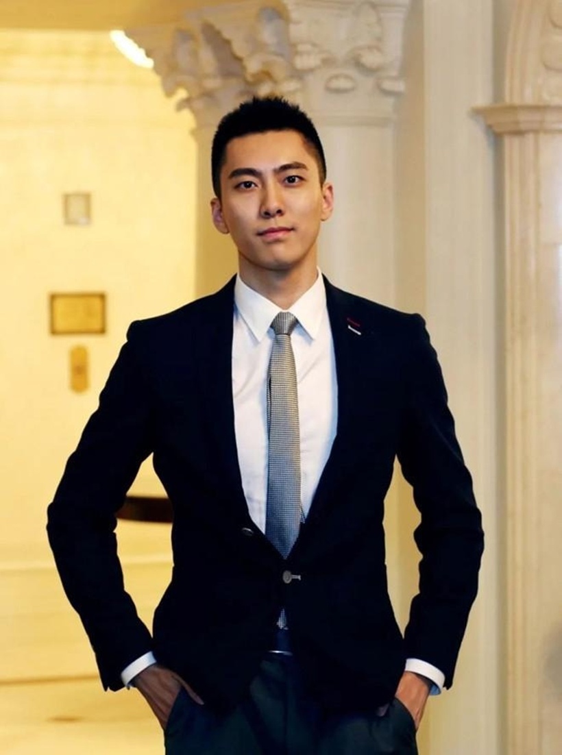 Lý Chá Viễn từ bỏ mức lương 1 triệu USD/năm để về nước khởi nghiệp. Ảnh: Baidu