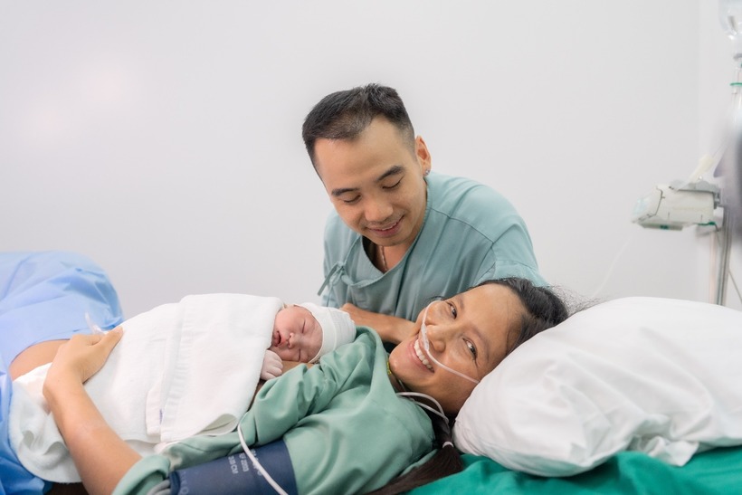 H'Hen Niê thông báo sinh con đầu lòng. Ảnh: Dân Trí