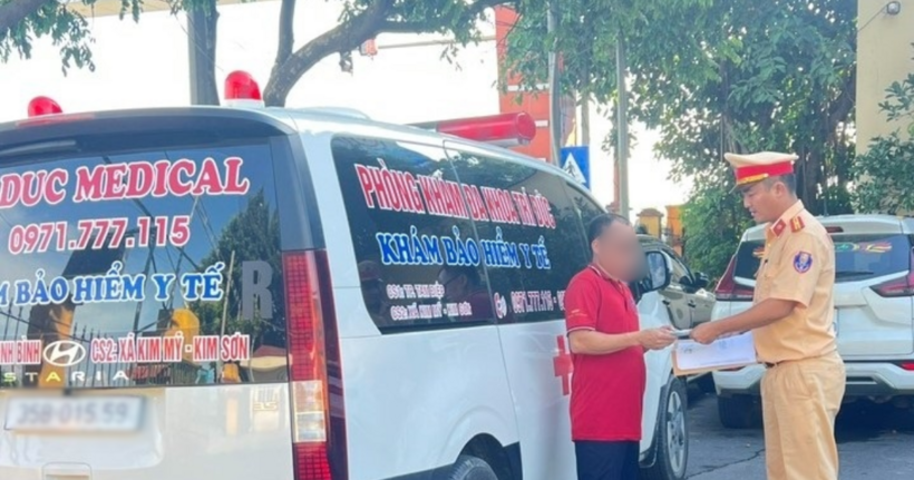 Trạm Cảnh sát giao thông Tam Điệp lập biên bản, xử phạt vi phạm hành chính đối với anh Vũ Ngọc Q.