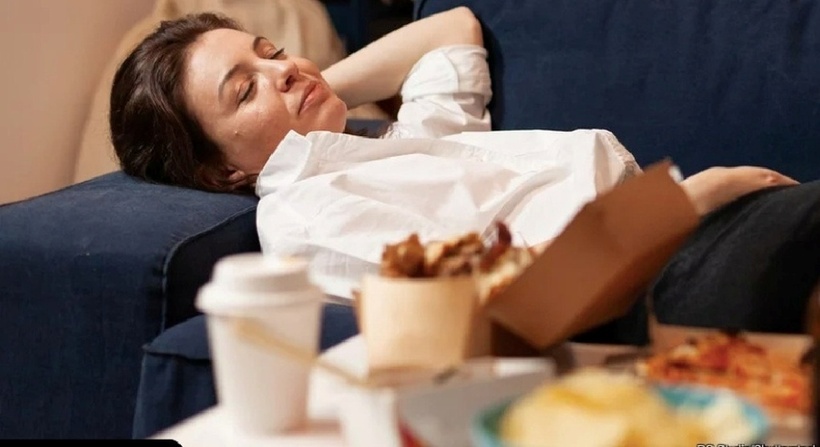 Vì sao không nên nằm ngay sau bữa ăn?