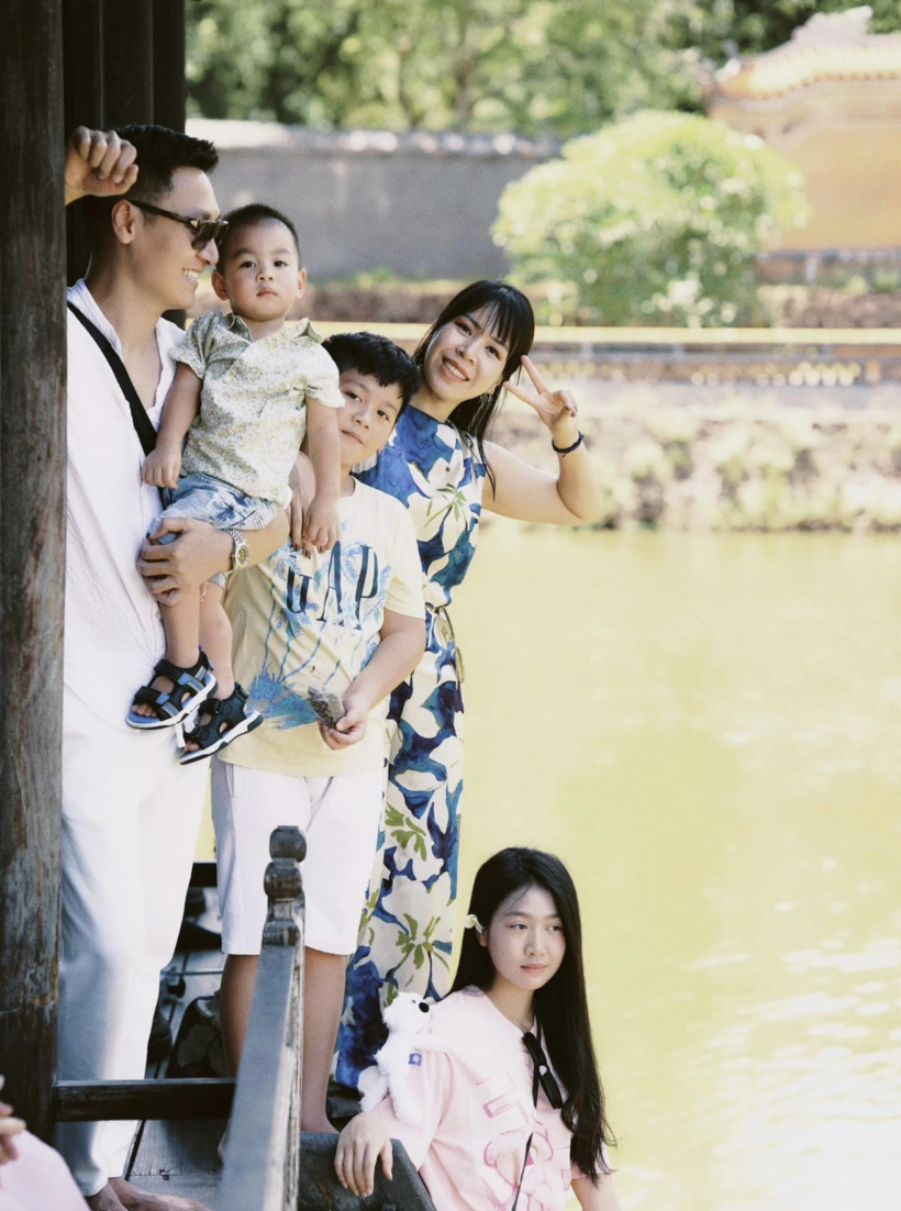 Clip Mạnh Trường thẳng tay đẩy vợ ngã xuống bể bơi  gây xôn xao - 3