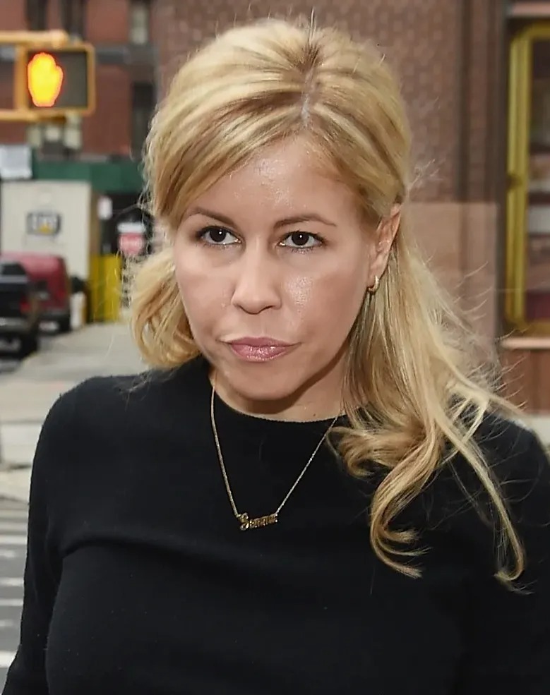 Nhà báo âm nhạc người Mỹ Liza Ghorbani. Ảnh: The Sun