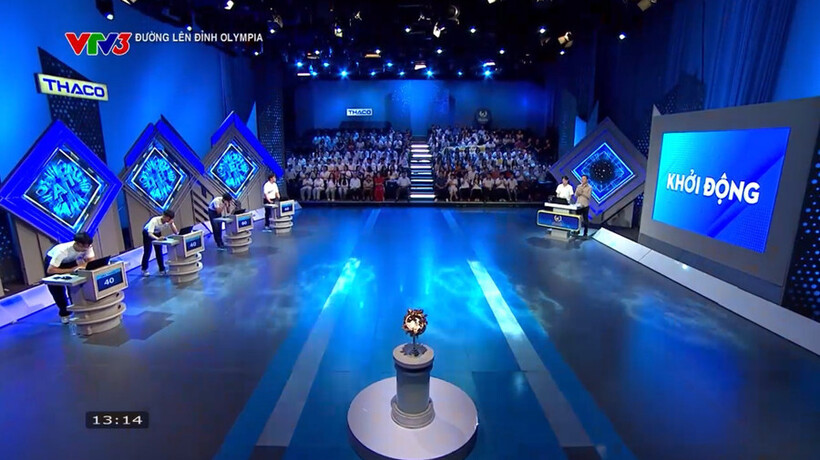 Các thí sinh dự trận thi tuần.