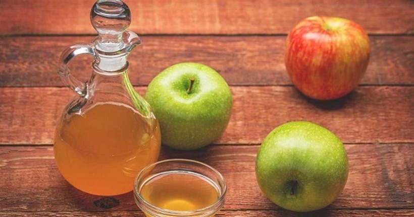 Táo xanh, với vị chua dịu và độ giòn đặc trưng, không chỉ là một món ăn vặt ngon miệng mà còn là một phương thuốc chống say xe ít người biết đến.