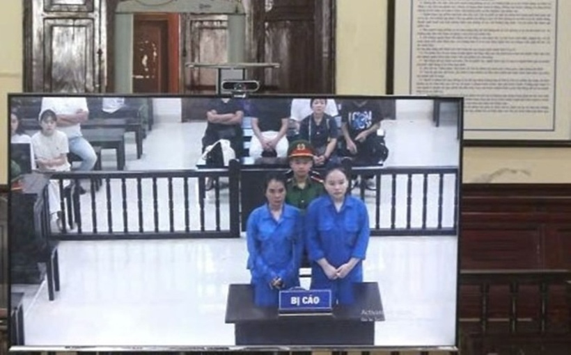 Hai bị cáo tại phiên tòa. Ảnh: Báo Lao động.