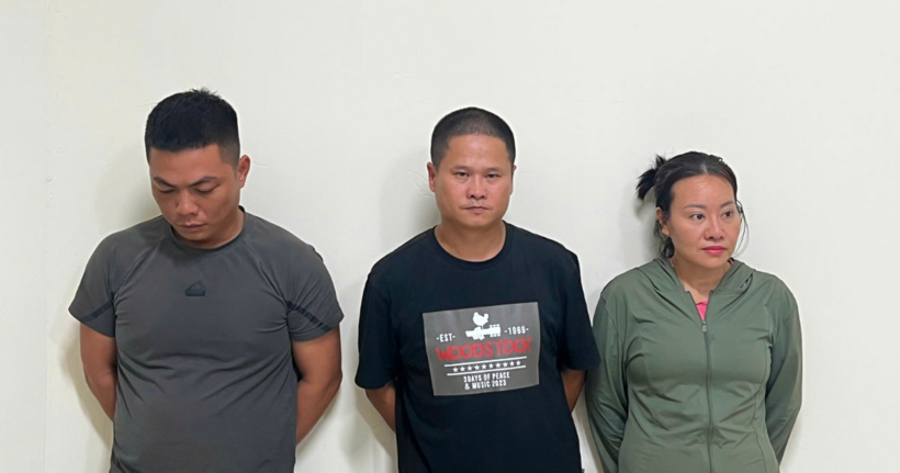 Nhóm đối tượng tại cơ quan công an.