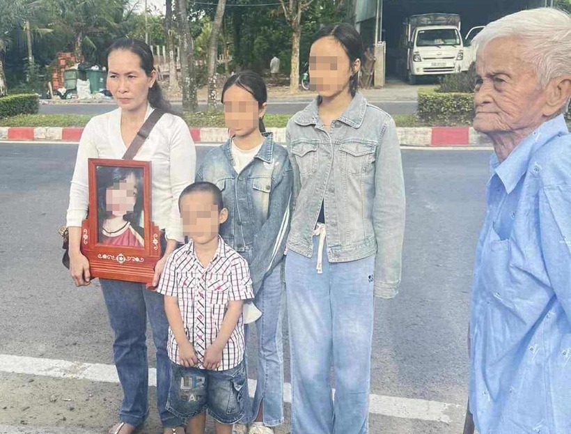 Vụ tai nạn đã xảy ra hơn 1 năm nhưng đến nay gia đình nữ sinh 14 tuổi tử vong ở Vĩnh Long vẫn đang chờ kết quả điều tra từ công an địa phương. Ảnh: VietNamNet.