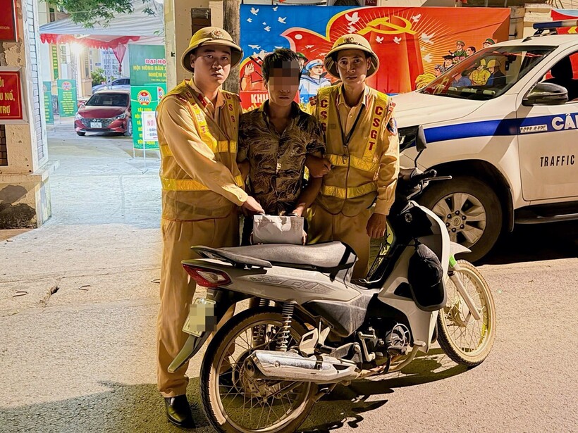 Đối tượng và phương tiện liên quan khi bị kiểm tra.