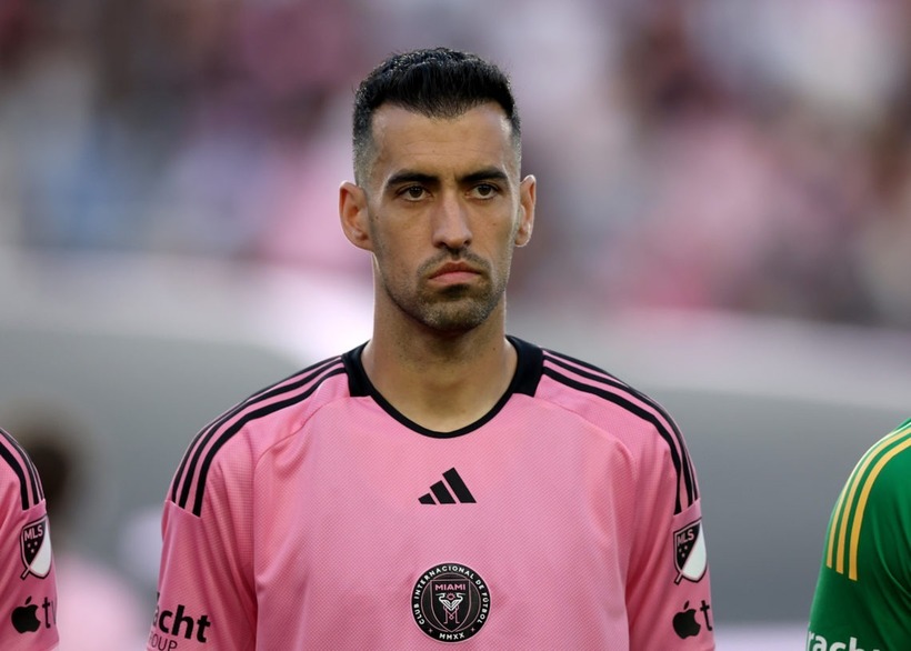 Huyền thoại Sergio Busquets giải nghệ