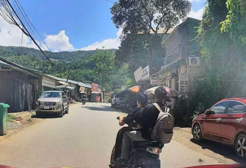 Một trường hợp là học sinh vi phạm khi tham gia giao thông. Ảnh: Lao động
