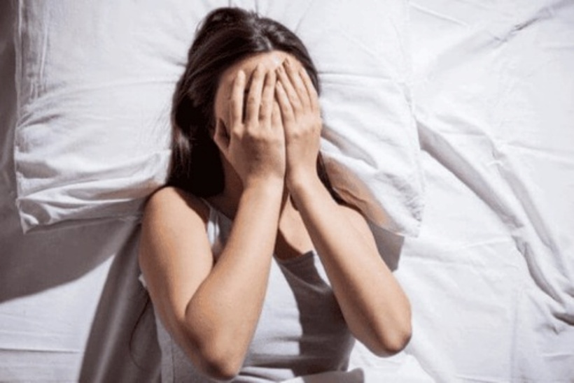 Đối với người bệnh đái tháo đường thì cần kiêng thức ăn ngọt nhưng phải luôn trữ sẵn bên người một vài món ăn, thức uống ngọt như bánh ngọt, kẹo, sữa, sô cô la… để sử dụng ngay khi có dấu hiệu của hạ đường huyết. Ảnh minh họa.