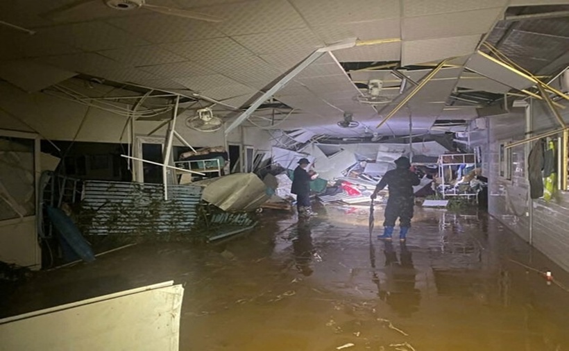 Hiện trường tan hoang tại khu vực trung tâm điều hành dự án cao tốc Đồng Đăng - Trà Lĩnh. (Ảnh: Lao động)