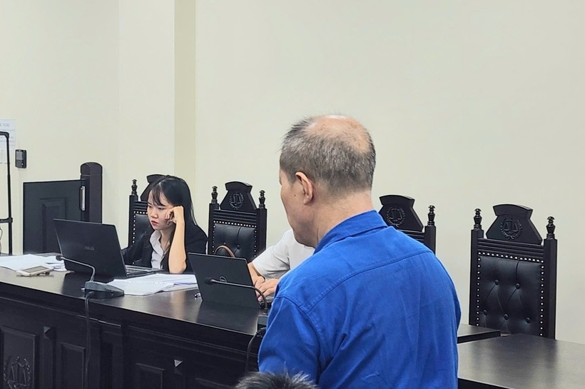 Bị cáo tại phiên xét xử. Ảnh: Dân Việt