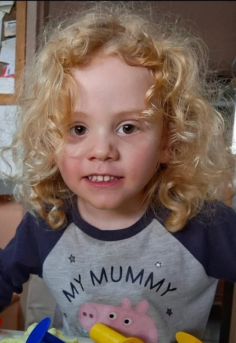 Hơn 100 người đã tham gia tìm kiếm bé August Gus Lamont suốt sáu ngày qua.