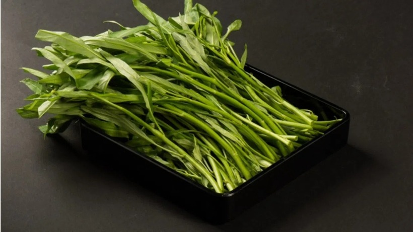 Cứ 100g rau muống có chứa khoảng 691mg axit oxalic.