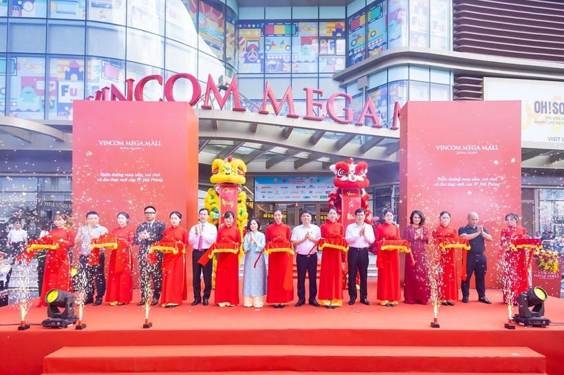 Vincom Mega Mall Royal Island - TTTM "One-stop shoppertainment" đầu tiên tại Hải Phòng đã chính thức khai trương, mở cửa đón khách từ sáng 03/10