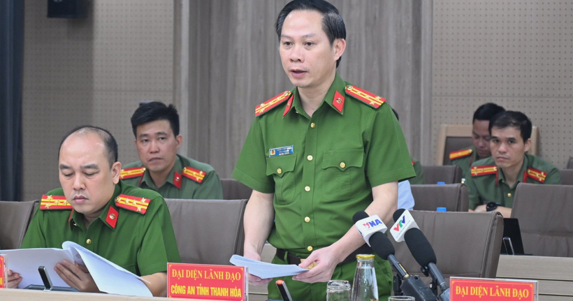 Đại tá Trịnh Văn Giang, Phó Giám đốc Công an tỉnh Thanh Hóa phát biểu tại Họp báo.
