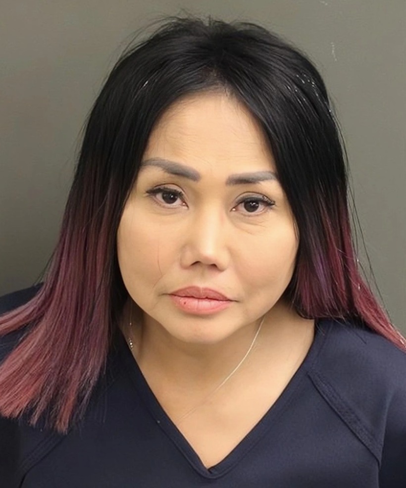 Ca sĩ Lynda Trang Đài .