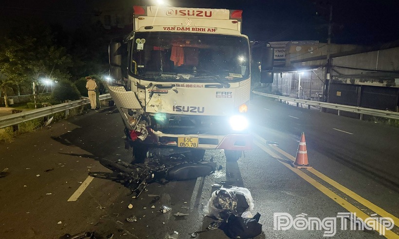 Hiện trường vụ tai nạn. Ảnh: Báo Đồng Tháp.