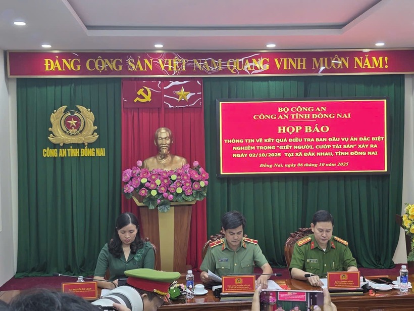 Thiếu tướng Nguyễn Đức Hải, Giám đốc Công an tỉnh Đồng Nai chủ trì buổi họp báo.