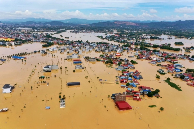 Nhiều nơi ở Thái Nguyên chìm trong biển nước.
