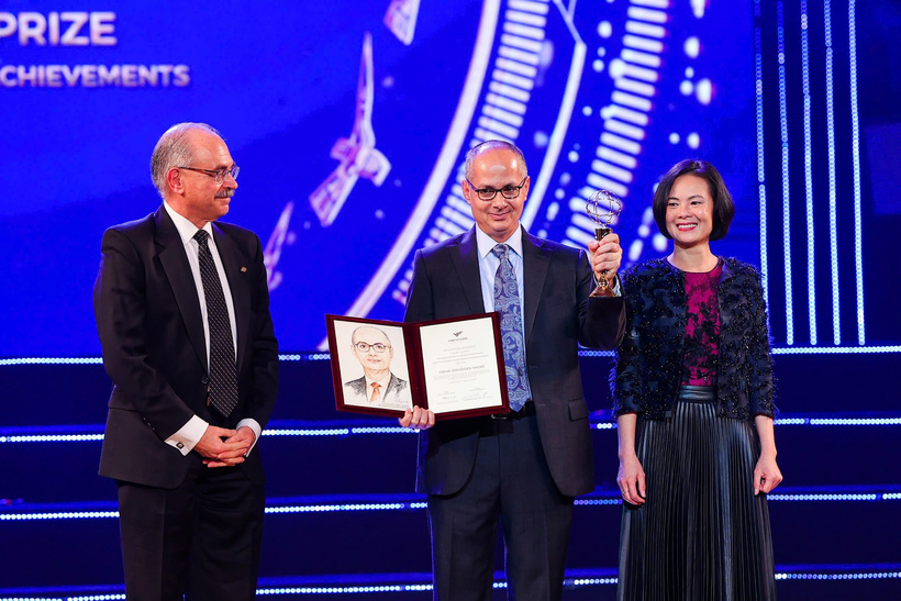 GS. Omar M. Yaghi – Chủ nhân Giải thưởng VinFuture nhận Giải Nobel Hóa học 2025 - 2