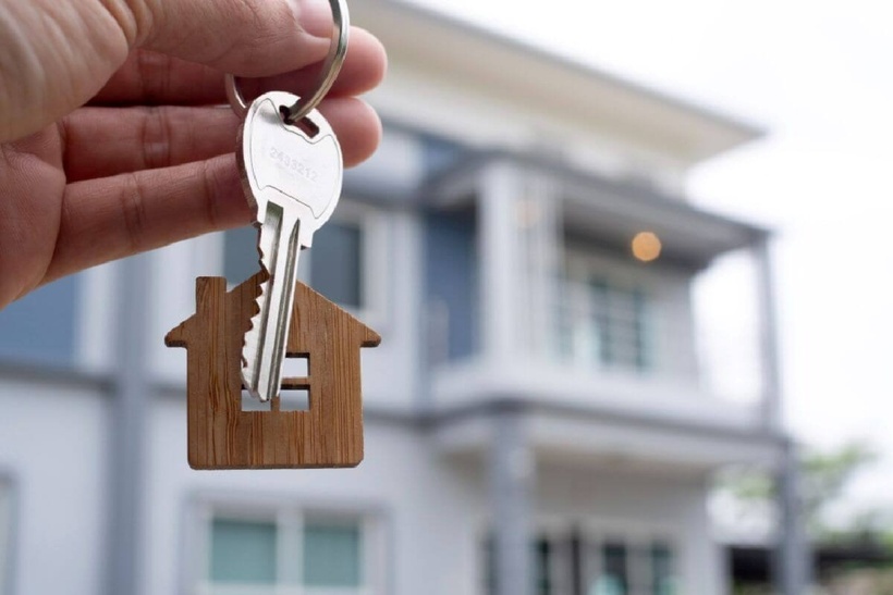 Với kinh nghiệm làm việc về nhà đất, môi giới bất động sản sẽ dễ dàng giúp người mua hoặc bán kiểm tra được tình trạng của căn nhà.