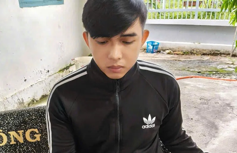 Đối tượng Điền Hòa Tâm bị tạm giữ để điều tra về hành vi tàng trữ, sử dụng súng trái phép. Ảnh: Pháp luật TP.HCM