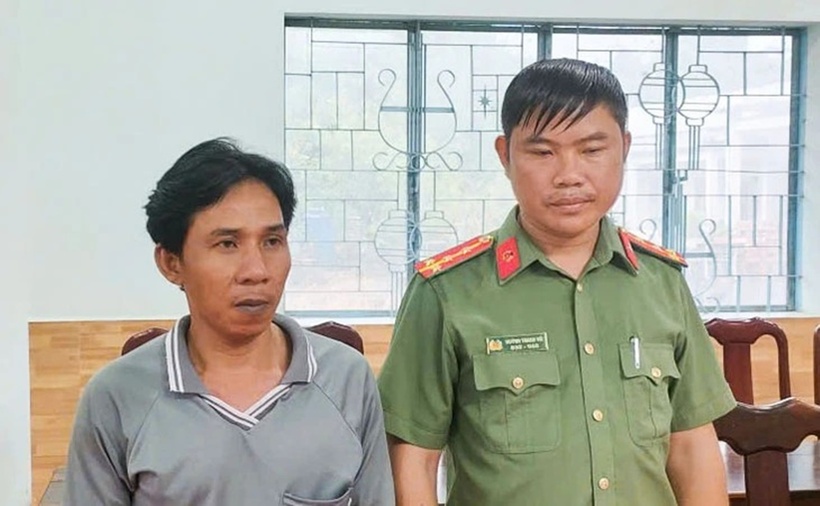 Hùng tại cơ quan công an. (Ảnh: Tuổi trẻ)