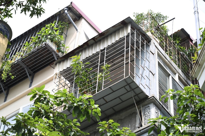 Vụ cháy khiến 5 người tử vong ở Hà Nội: Ngôi nhà trong ngõ nhỏ, gây khó khăn khi cảnh sát tiếp cận hiện trường - 4