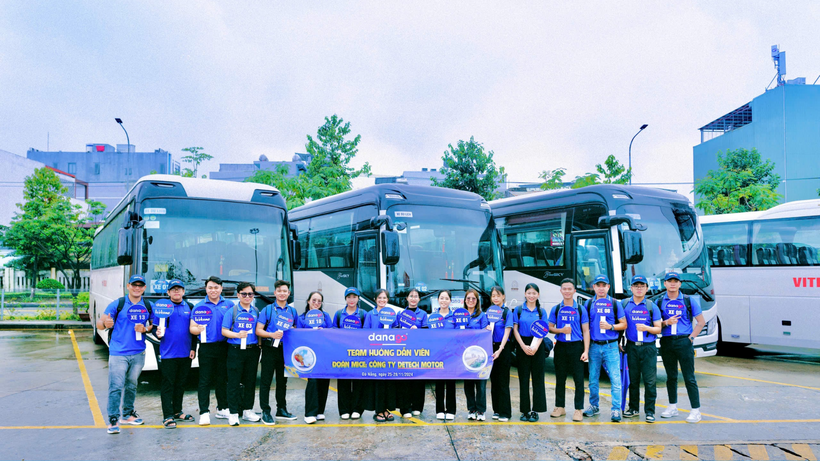 Dịch vụ khách hàng 24/7 của Danaticket sẵn sàng hỗ trợ du khách mọi lúc, mọi nơi. Ảnh: DANAGO