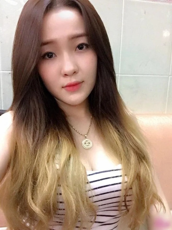 Bất ngờ với nhan sắc thời chưa phẫu thuật thẩm mỹ của Ngân 98  - 4