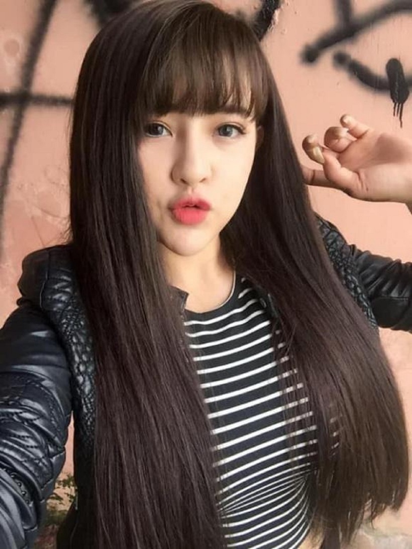 Nhan sắc của Ngân 98 thời điểm trước khi phẫu thuật thẩm mỹ khiến nhiều khán giả tiếc nuối.