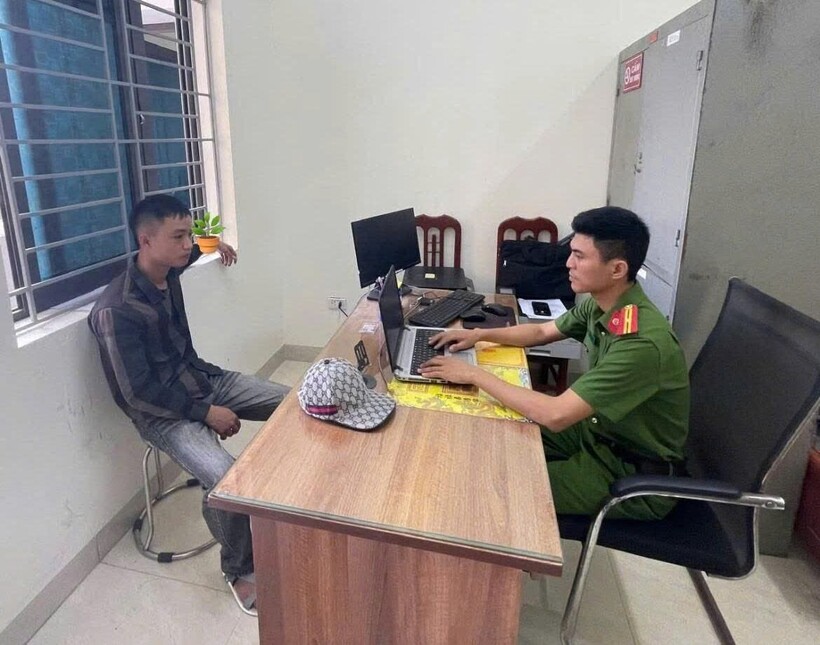 Đối tượng Trần Khánh Trung tại cơ quan công an. Ảnh: Công an tỉnh Hưng Yên.