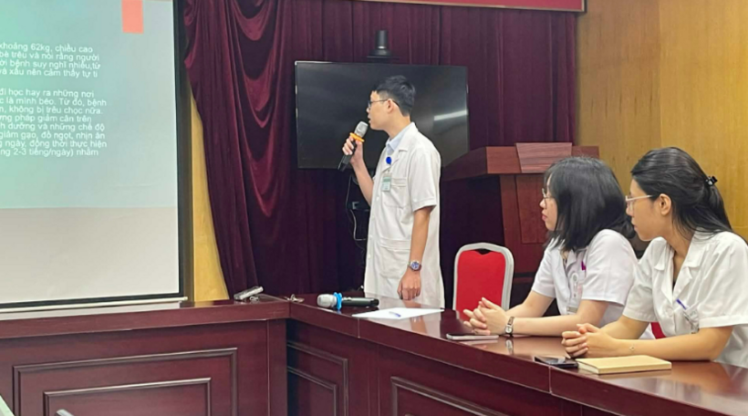 Bác sĩ Ngô Tuấn Khiêm chia sẻ về ca bệnh. Ảnh: VietNamNet.