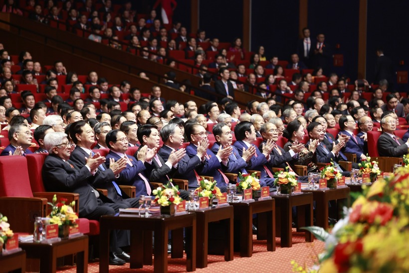 Các đồng chí lãnh đạo, nguyên lãnh đạo Đảng, Nhà nước đến dự Đại hội đại biểu Đảng bộ Chính phủ lần thứ I, nhiệm kỳ 2025-2030 (Ảnh: VGP).