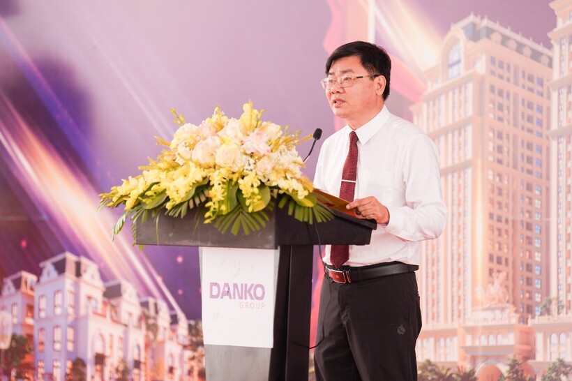 Ông Nghiêm Phú Lâm – Phó Bí thư Đảng ủy, Chủ tịch UBND phường Quảng Phú phát biểu tại buổi lễ