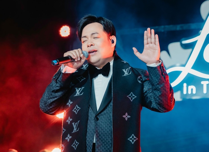 Ca sĩ Quang Lê.