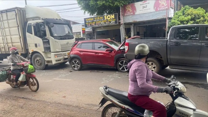 Hiện trường vụ tai nạn. Ảnh: PLO.