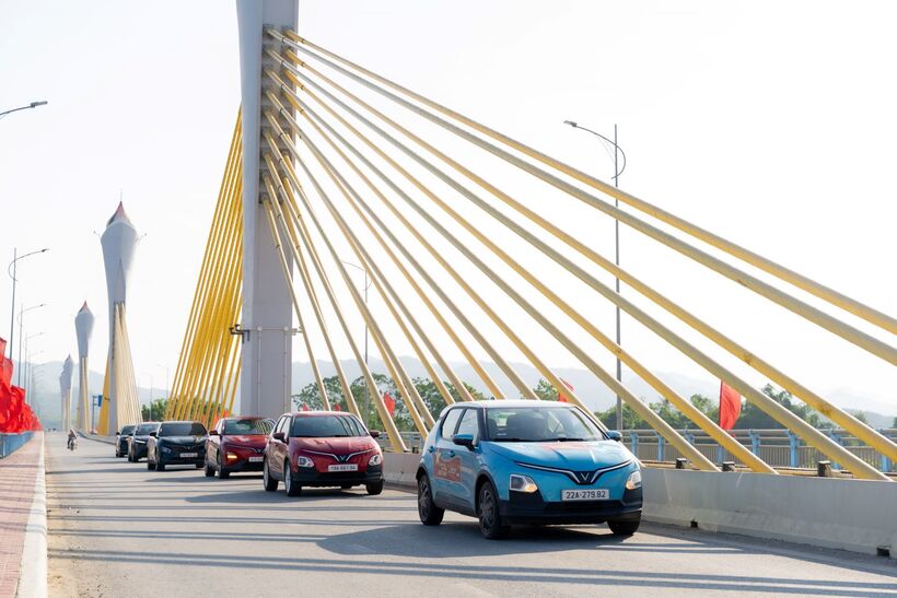 Chủ xe Quảng Ninh kể chuyện hết say xe, tiết kiệm tiền triệu di chuyển mỗi tháng khi mua VinFast VF 5 - 2