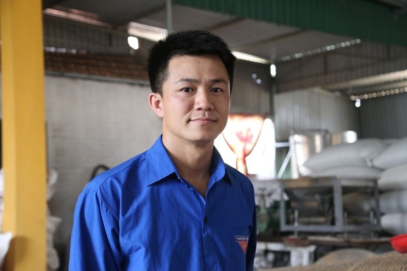 Cử nhân Nguyễn Vinh Đức về quê lập nghiệp thu tiền tỷ mỗi năm. Ảnh: Người đưa tin